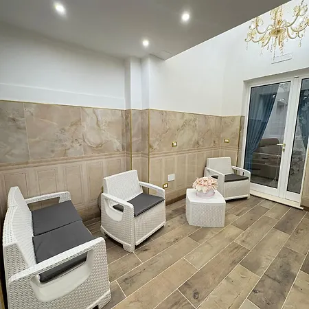 Apartment Elegant House In