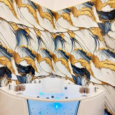 Elegant House In Pompéi