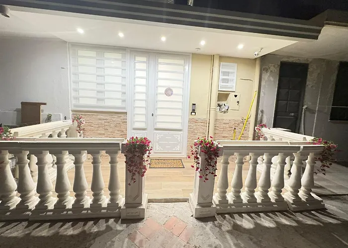 Apartment Elegant House In